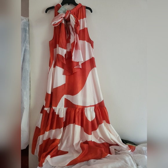 H&M Voluminous maxi dress back tie red/orange/white watermarks NO LOW BALLING!! - Picture 2 of 12